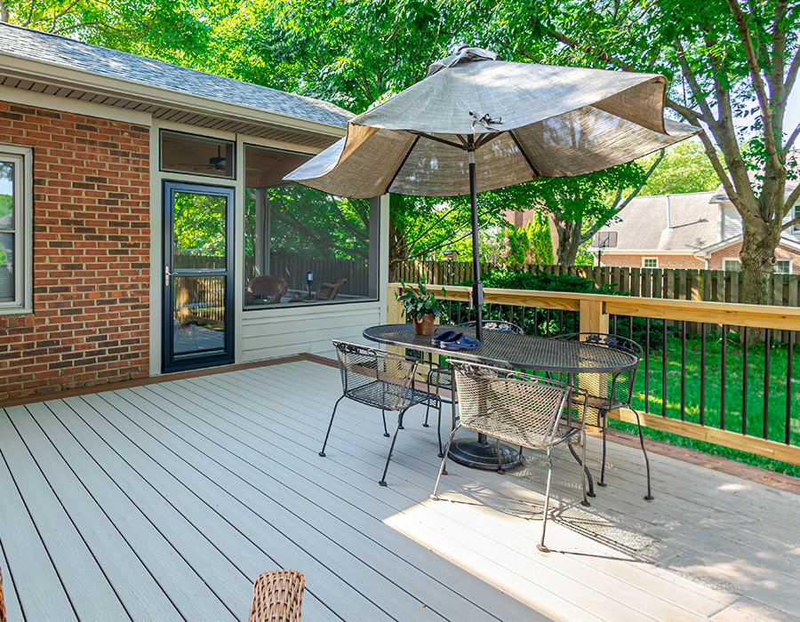 Composite deck with outdoor dining — Westmont Ct, Lexington, KY