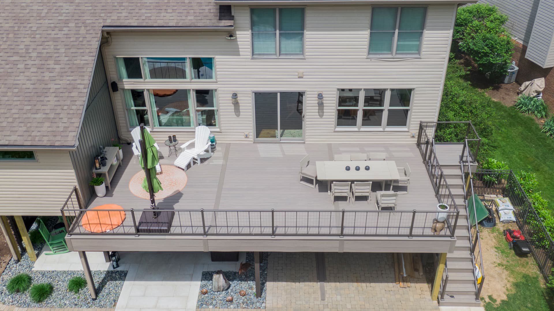 Composite deck with lighting
