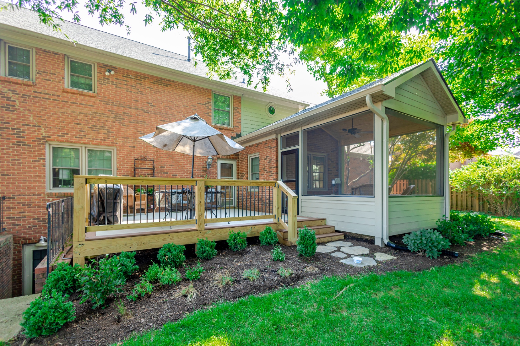 Backyard deck and screened porch — Westmont Ct, Lexington, KY